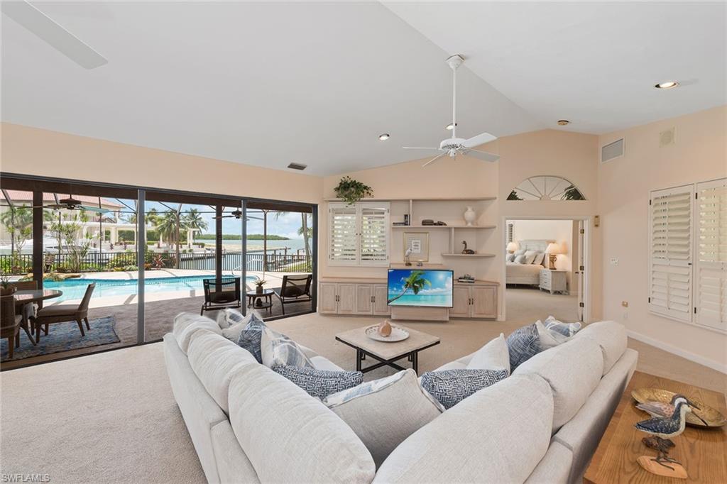 1535 Caxambas CT