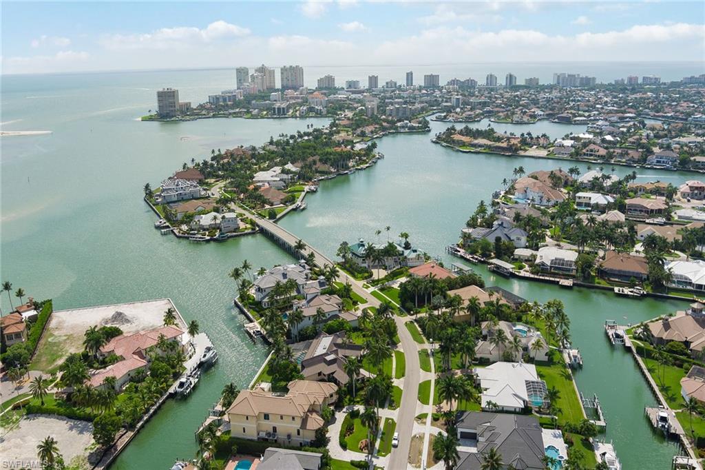 ESTATES - Residential