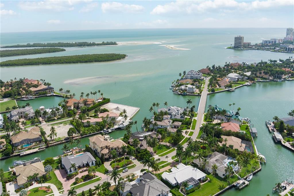 ESTATES - Residential