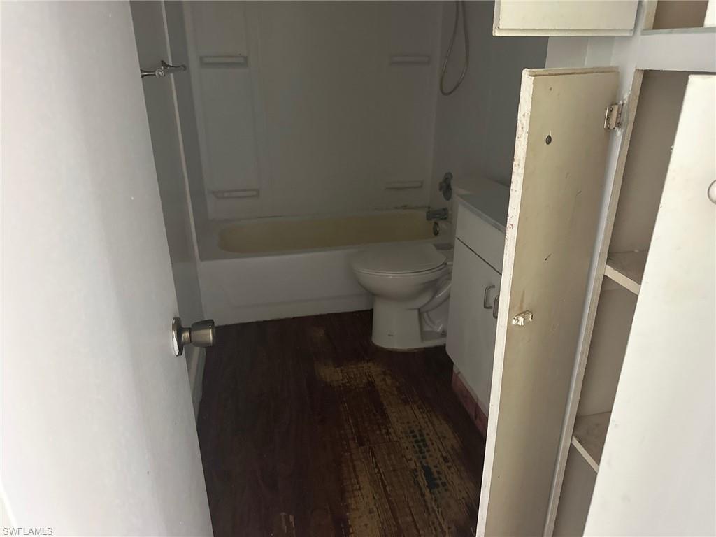 COCONUT GROVE - Residential