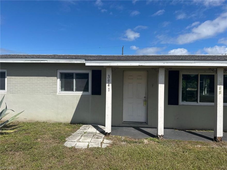 Attention Savvy Investors! A fantastic opportunity awaits in the highly desirable Coconut Grove neighborhood! This 3-bedroom, 1-bath home offers a great layout with endless potential—perfect for a flip, fixer-upper, or new build in a prime location.

Just 2 miles from Downtown Naples and 5th Avenue South, with shopping, dining, and the beautiful Naples beaches just a short drive or bike ride away. Nestled next to Coconut Circle Park, and conveniently close to Berkshire Commons and Kings Lake shopping centers, including Publix and top dining options.

Opportunities like this don’t last—schedule your showing today!