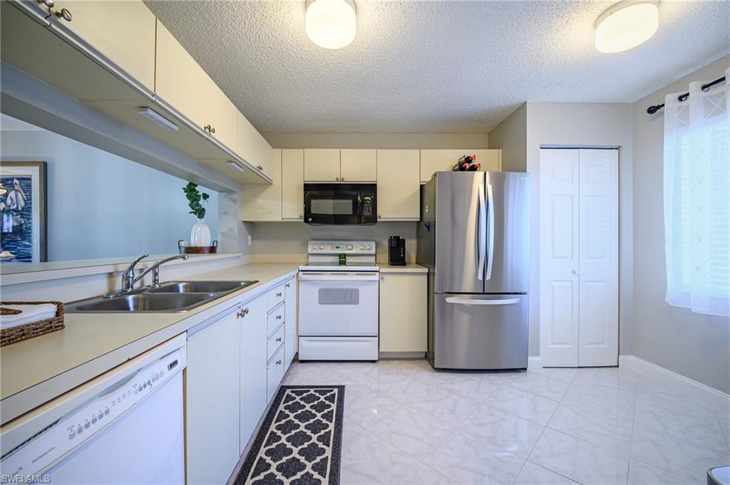 CHATHAM SQUARE - Residential