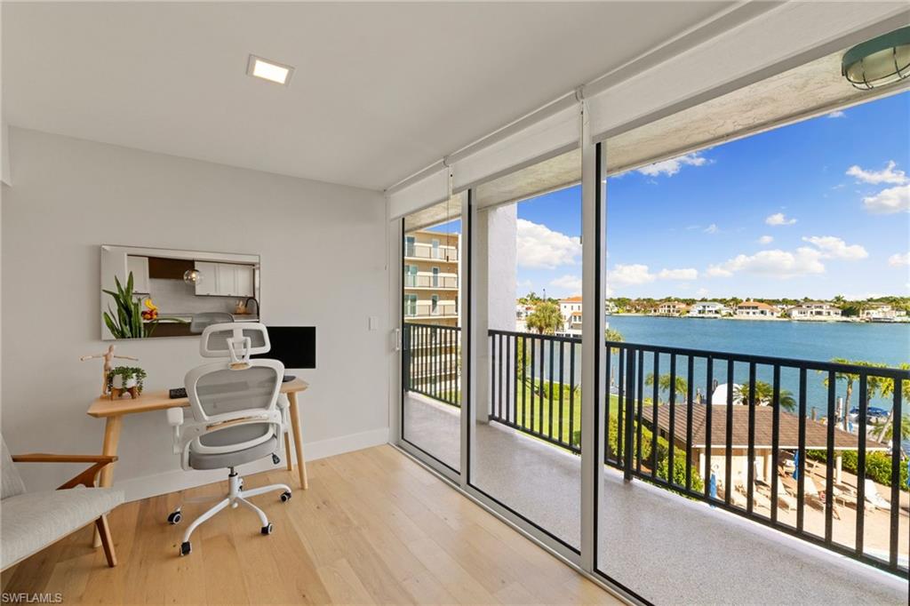 VENETIAN COVE CLUB - Residential