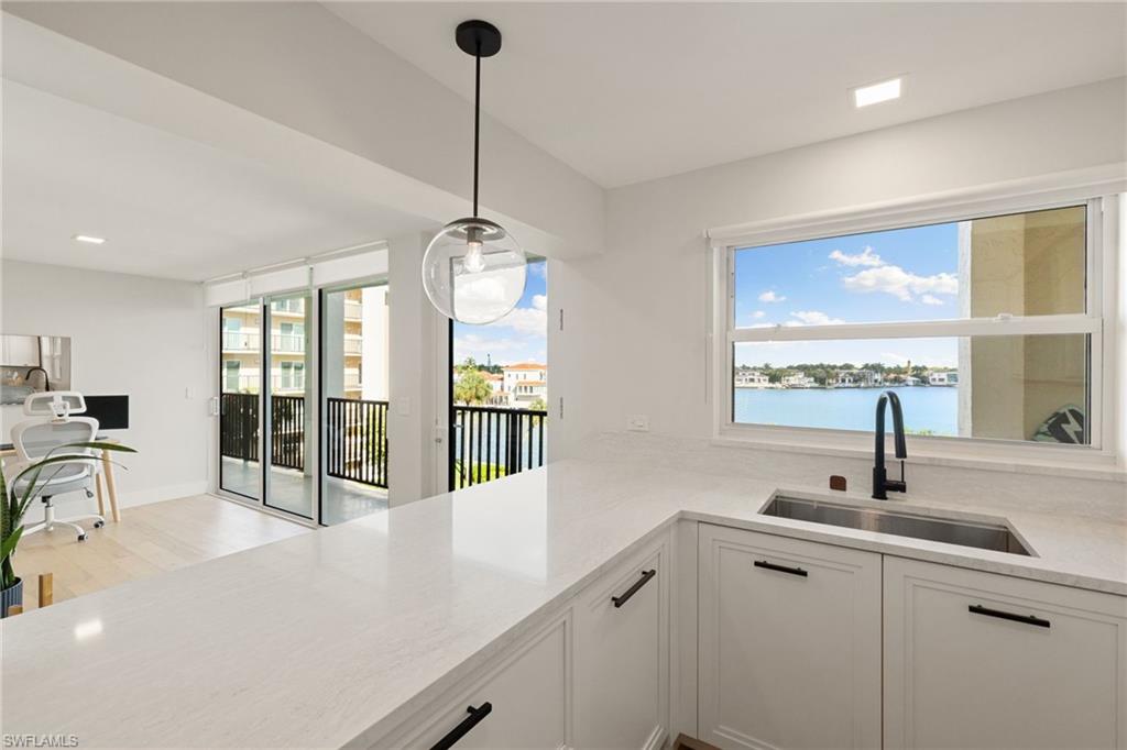 VENETIAN COVE CLUB - Residential