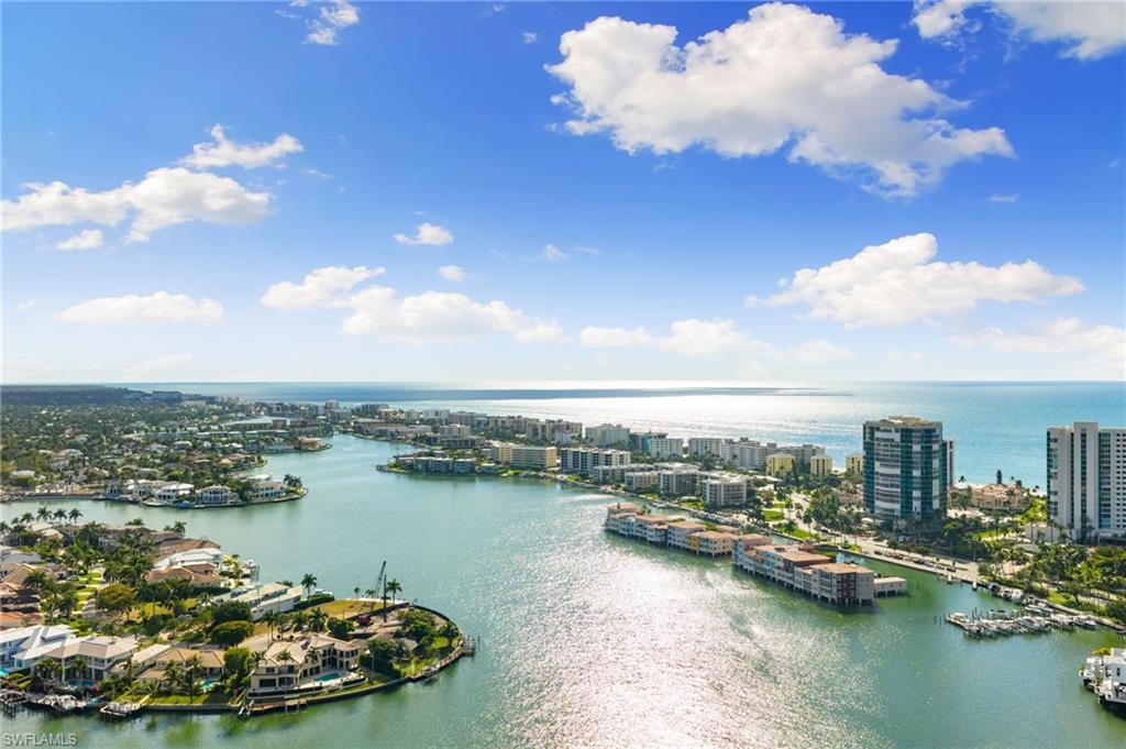 VENETIAN COVE CLUB - Residential