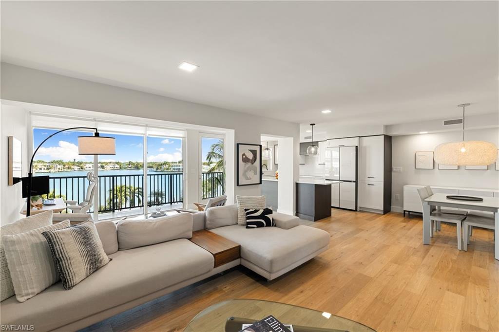 VENETIAN COVE CLUB - Residential