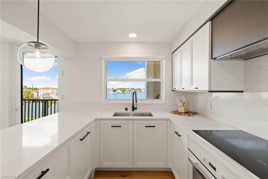 VENETIAN COVE CLUB - Residential