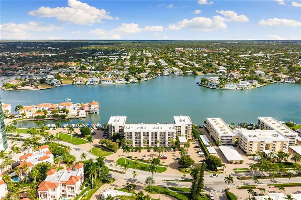 VENETIAN COVE CLUB - Residential