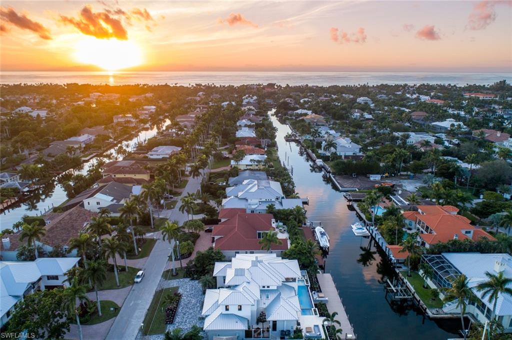 AQUALANE SHORES - Residential
