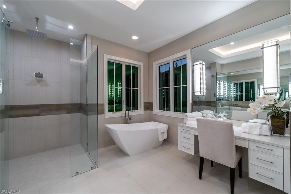 AQUALANE SHORES - Residential