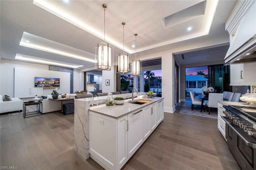 AQUALANE SHORES - Residential