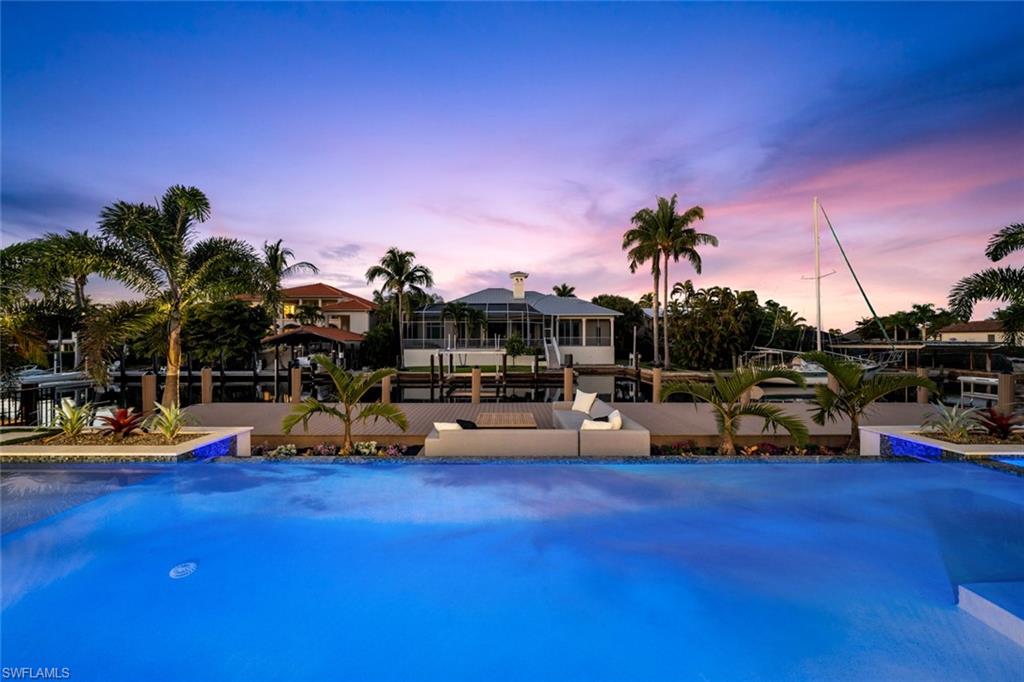 AQUALANE SHORES - Residential