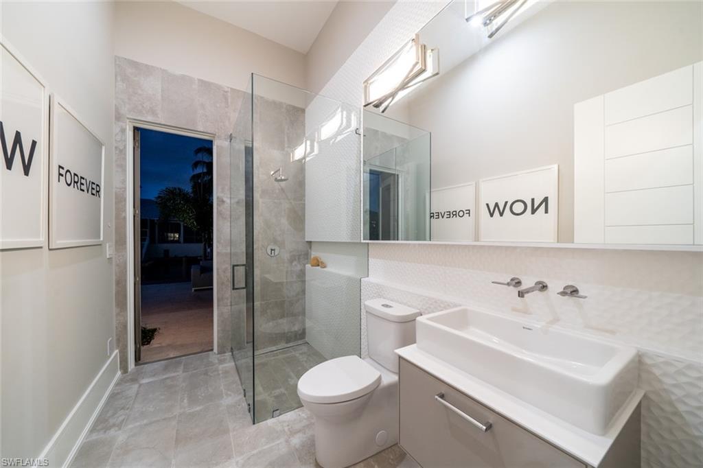 AQUALANE SHORES - Residential