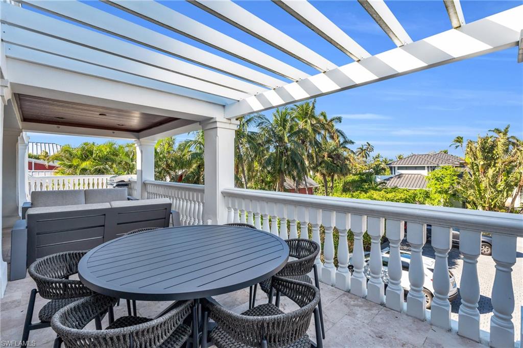 OLDE NAPLES - Residential Lease