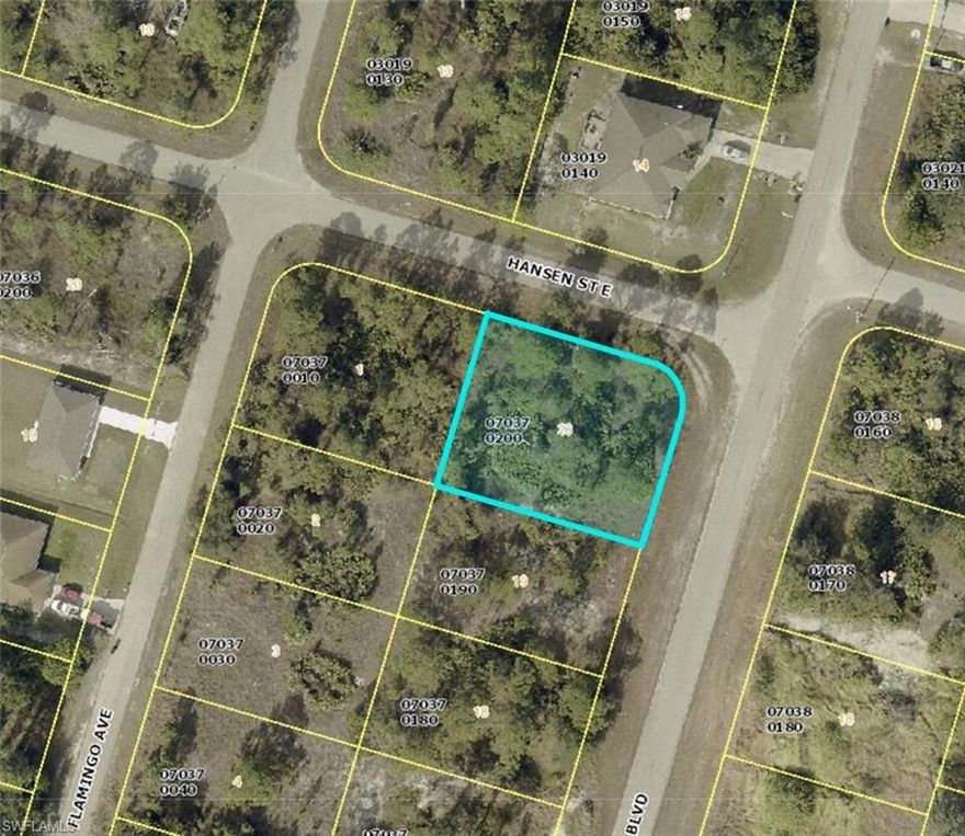 Discover this stunning oversized corner lot in Southeast Lehigh, nestled in a peaceful neighborhood while still close to all essential amenities. Lehigh
Acres is rapidly expanding, with new construction projects reflecting the area’s growth. Secure your piece of land now before it’s too late!