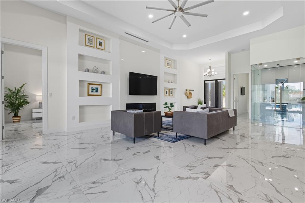 802 El Dorado PKWY E