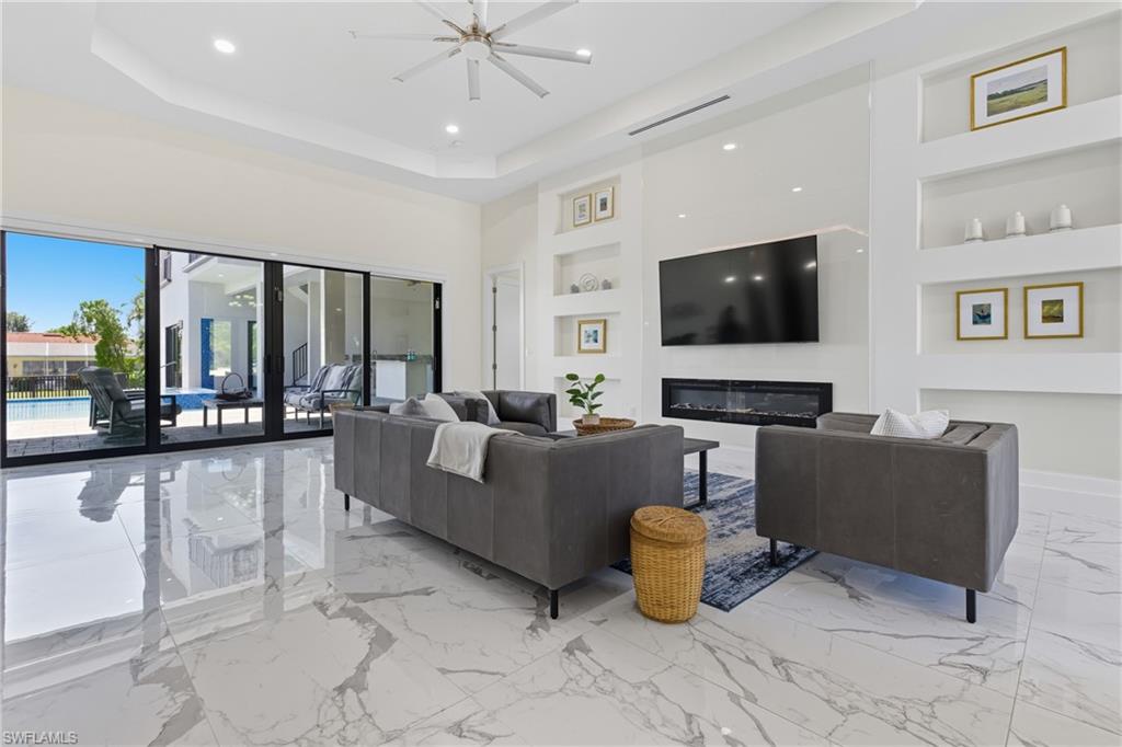 802 El Dorado PKWY E