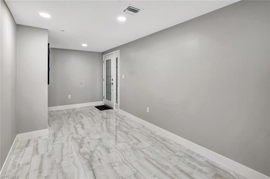 POINTE ROYALE - Residential Lease