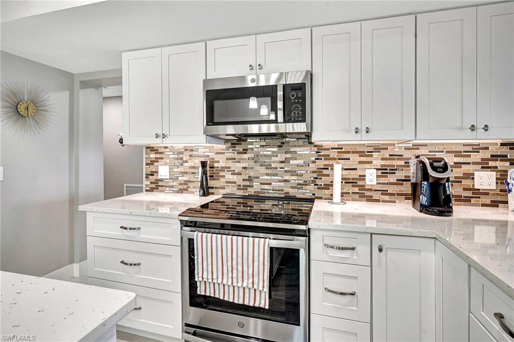 POINTE ROYALE - Residential Lease