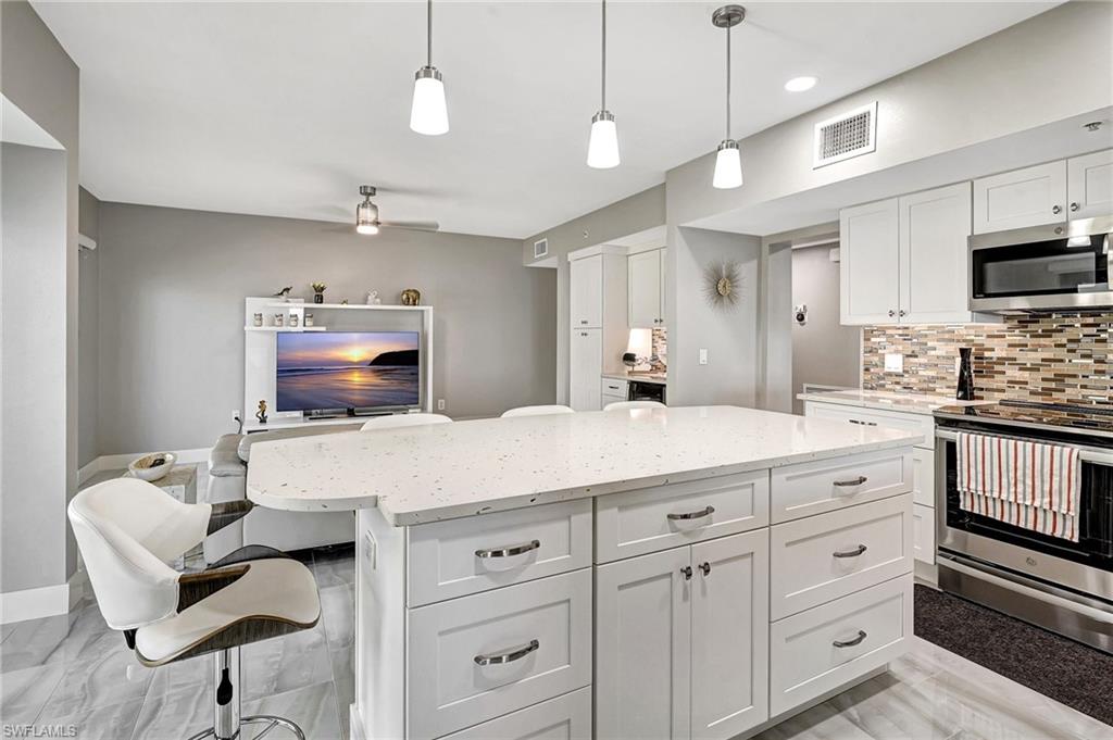 POINTE ROYALE - Residential Lease