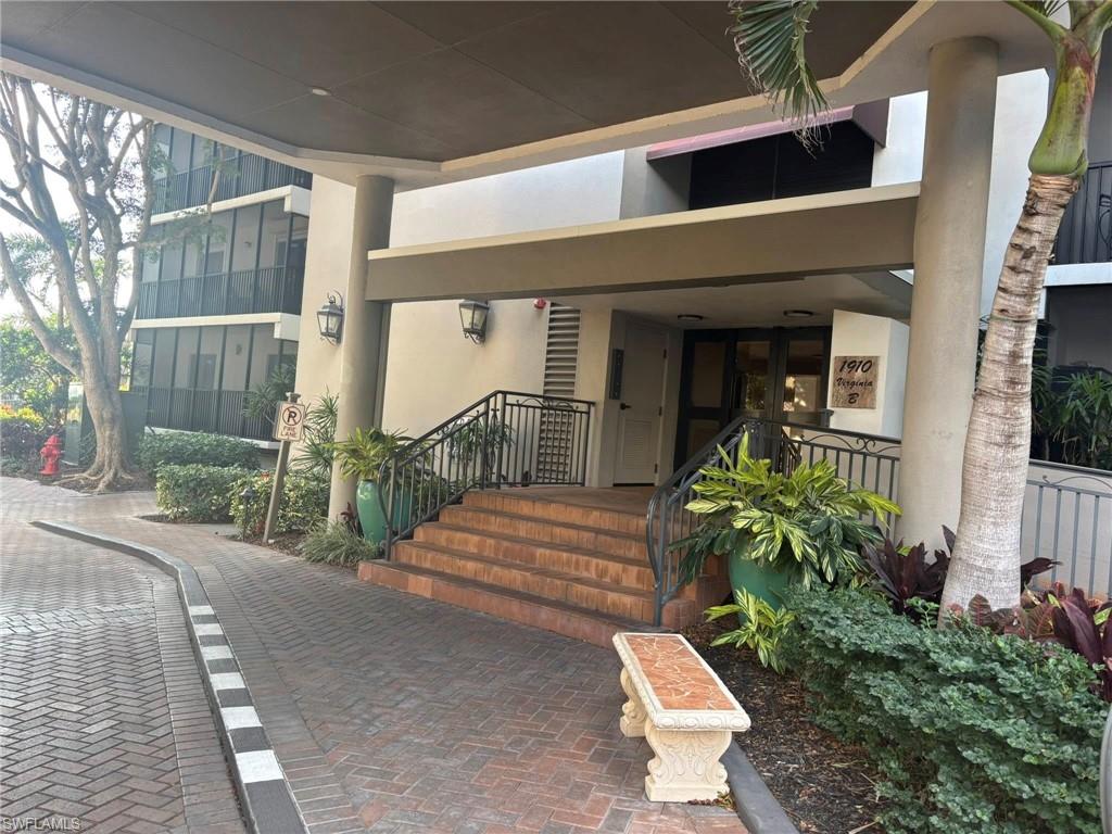 POINTE ROYALE - Residential Lease