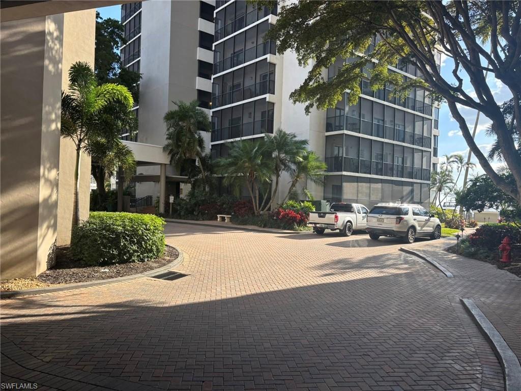 POINTE ROYALE - Residential Lease