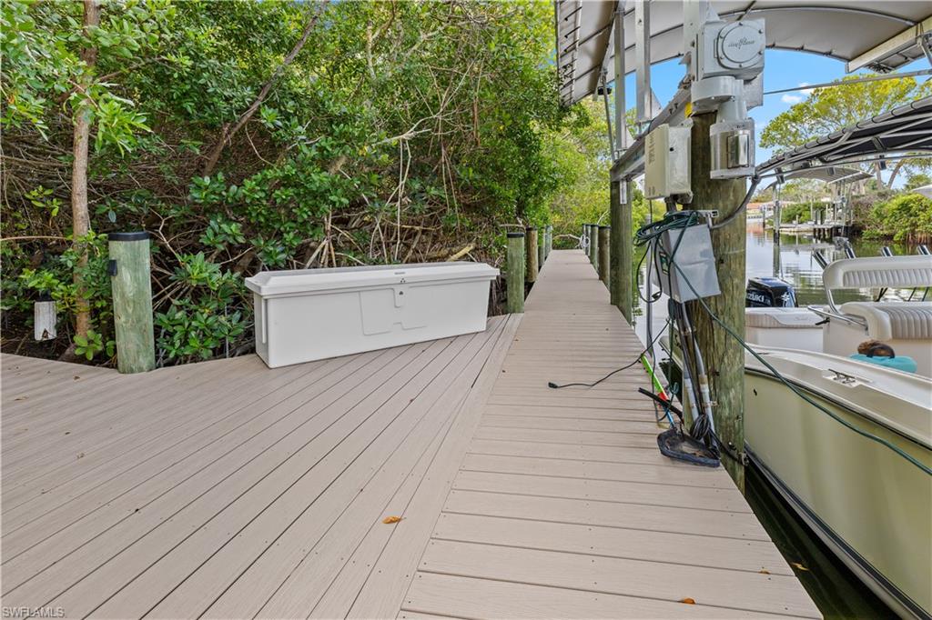 HAWK'S PRESERVE - Residential