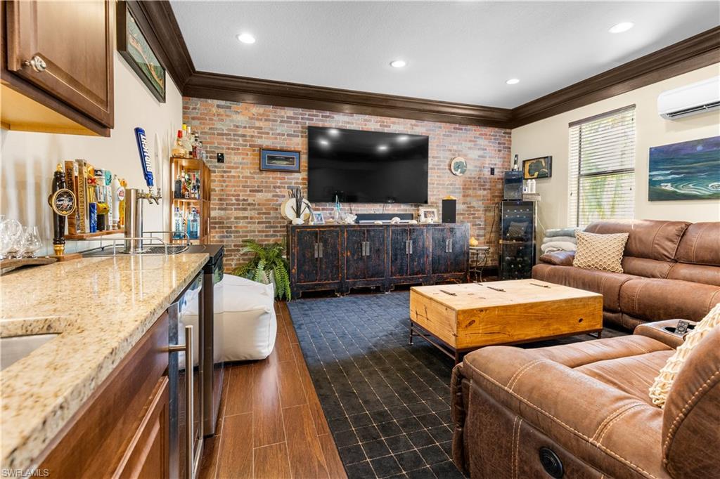 HAWK'S PRESERVE - Residential