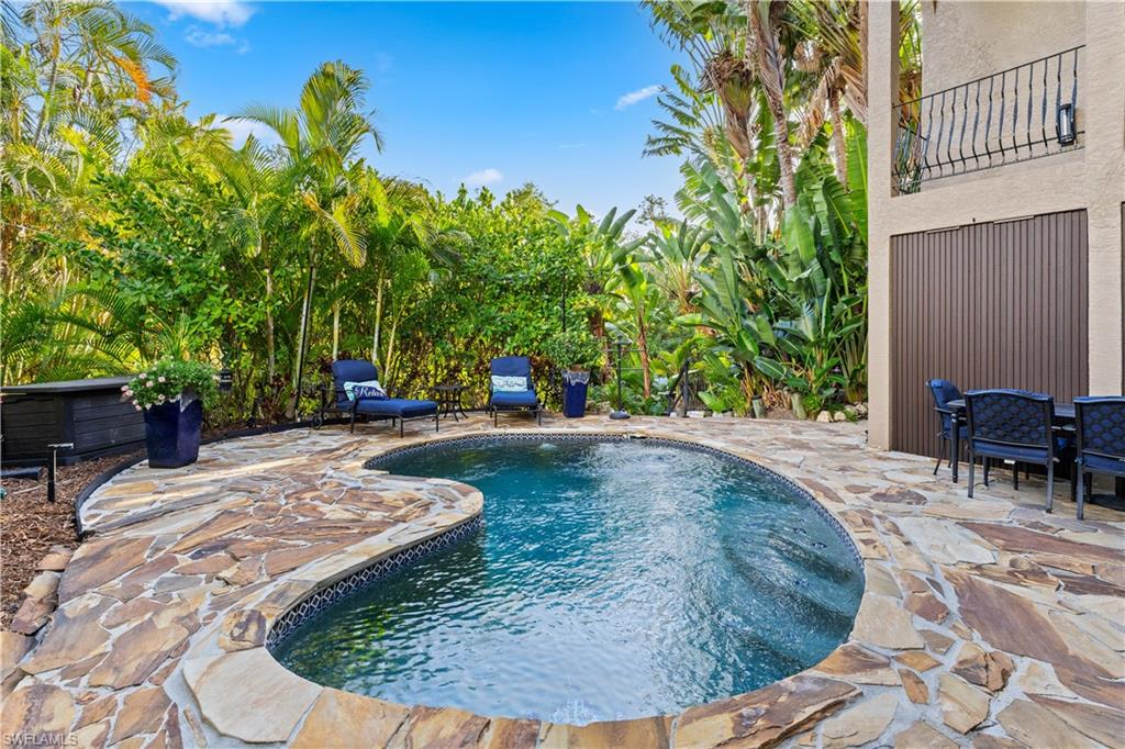 HAWK'S PRESERVE - Residential