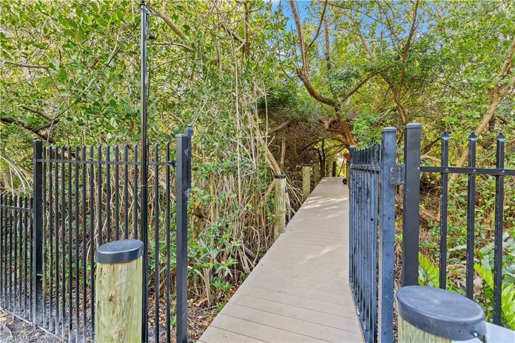 HAWK'S PRESERVE - Residential