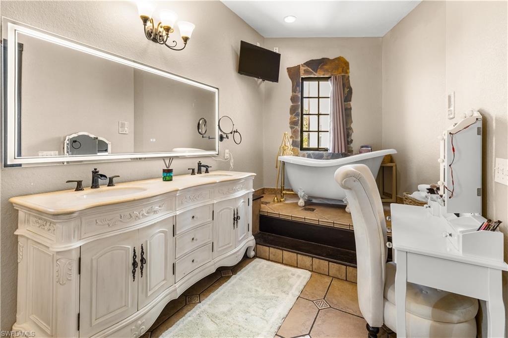 HAWK'S PRESERVE - Residential