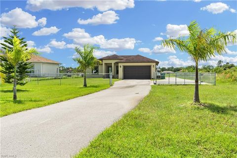 A home in NAPLES