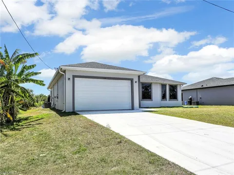 1134 Cumming St E, Lehigh Acres, FL 33974 - #: 225032145