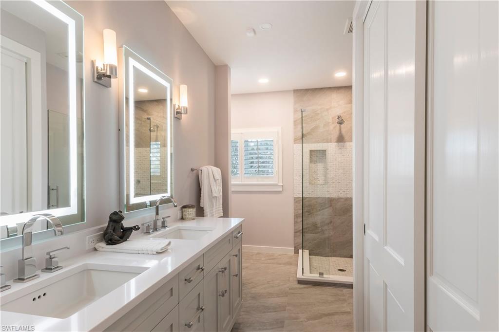 AQUALANE SHORES - Residential