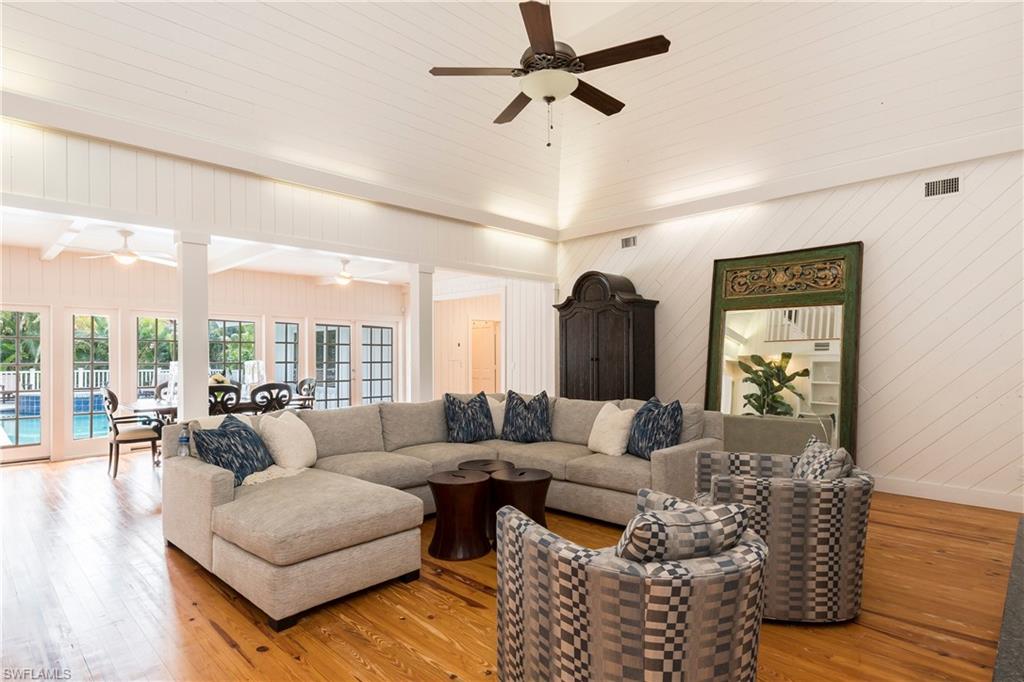 AQUALANE SHORES - Residential