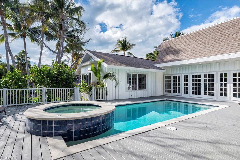 AQUALANE SHORES - Residential