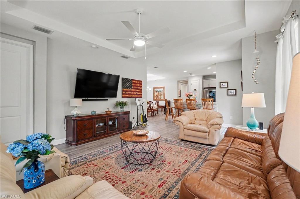8004 Calle Canovas CT
