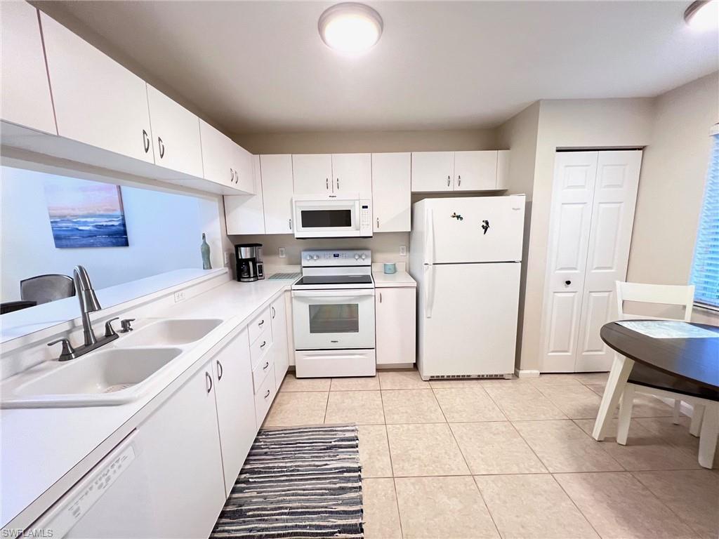 GLENMOOR GREENS - Residential Lease