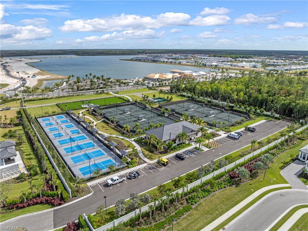 CAYMAS - Residential