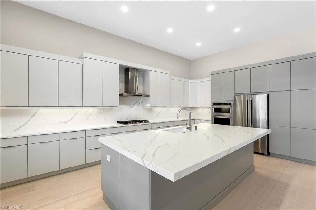 CAYMAS - Residential