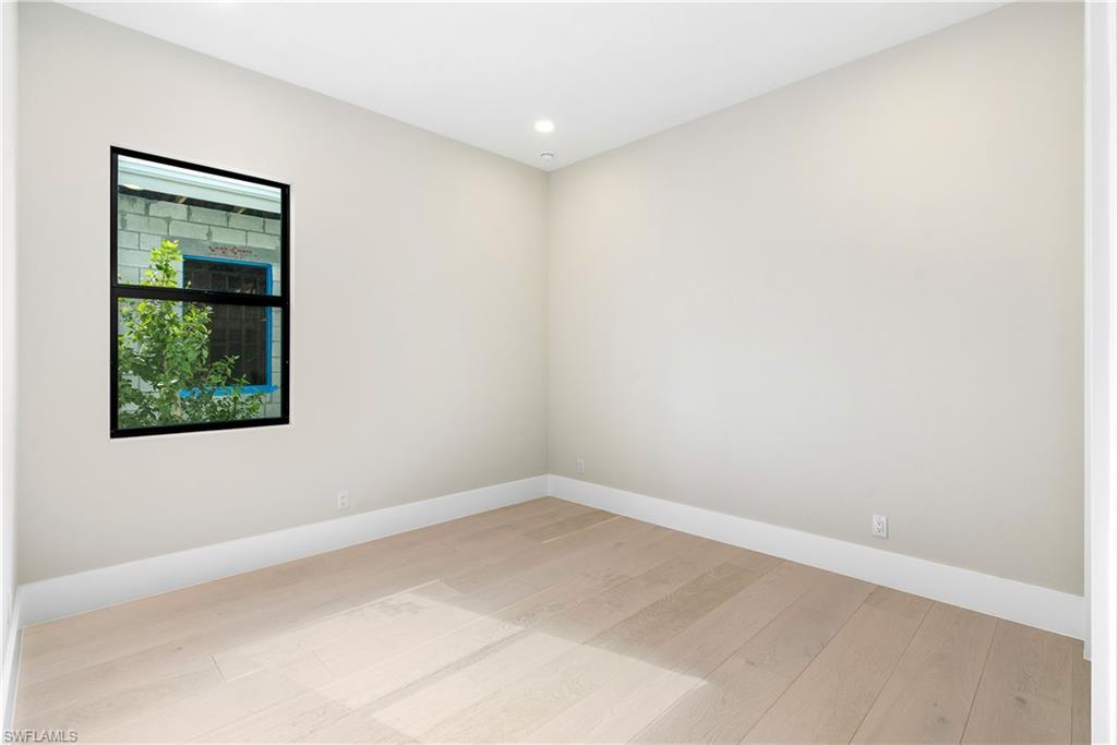 CAYMAS - Residential