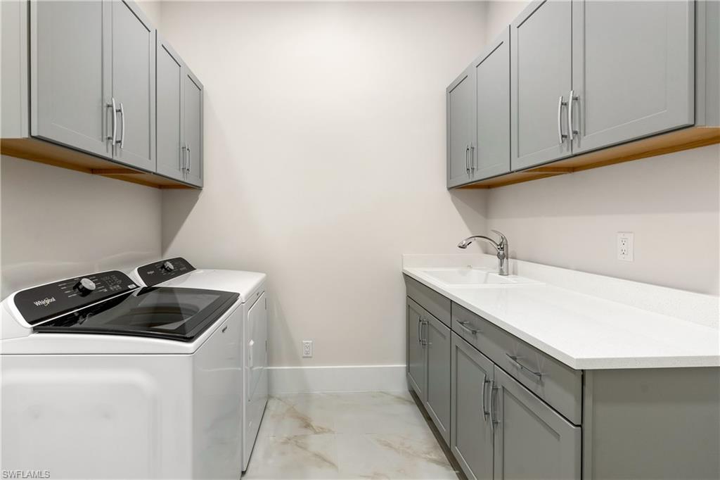 CAYMAS - Residential