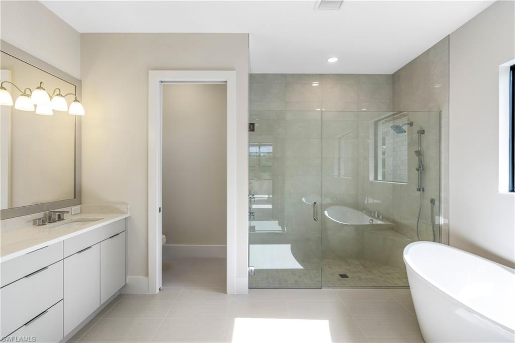 CAYMAS - Residential