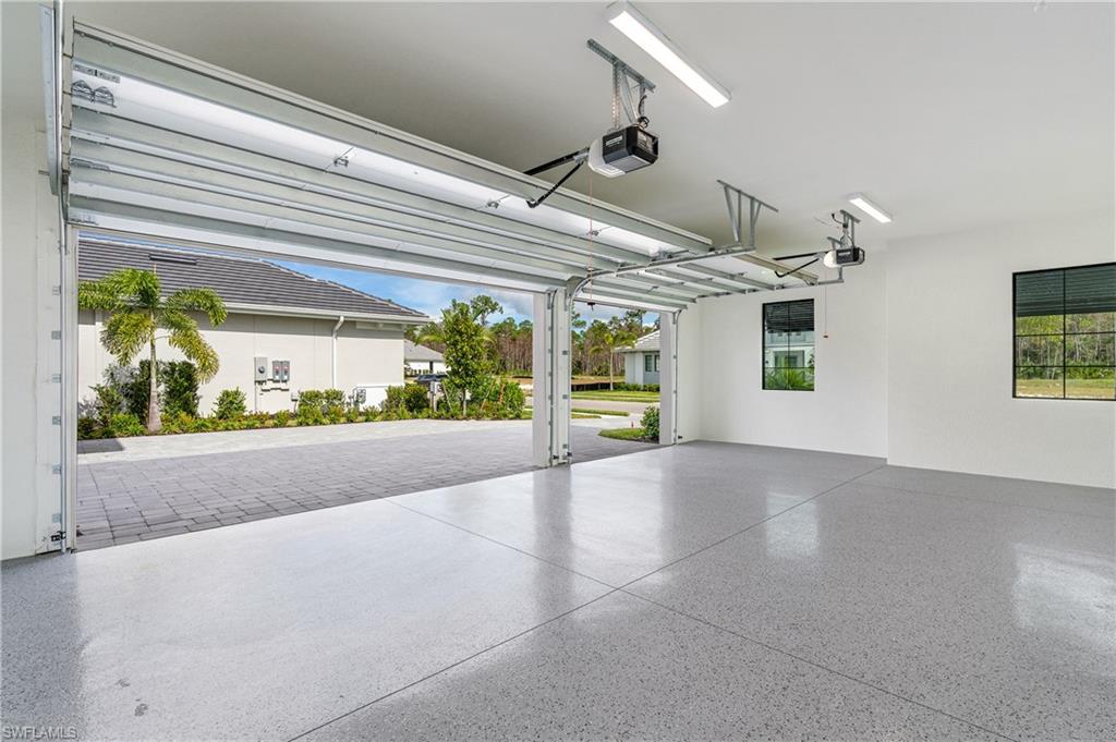 CAYMAS - Residential