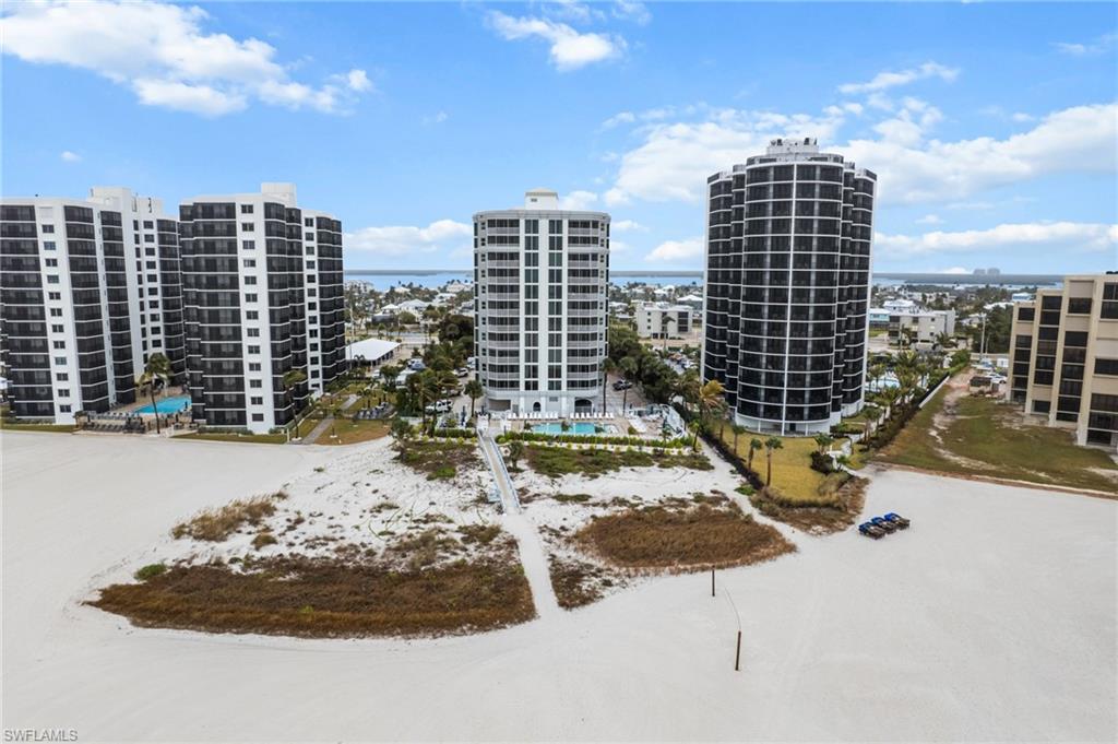 POINTE ESTERO - Residential