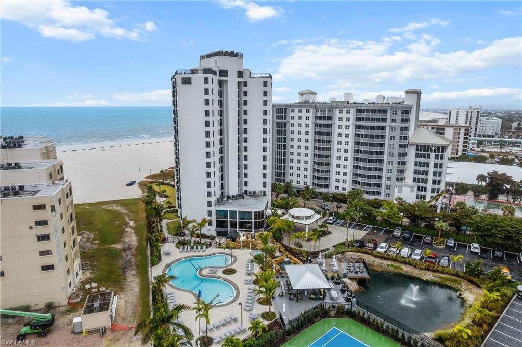 POINTE ESTERO - Residential