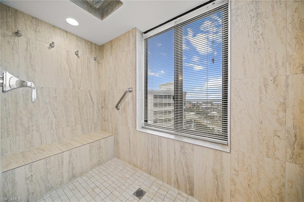 POINTE ESTERO - Residential