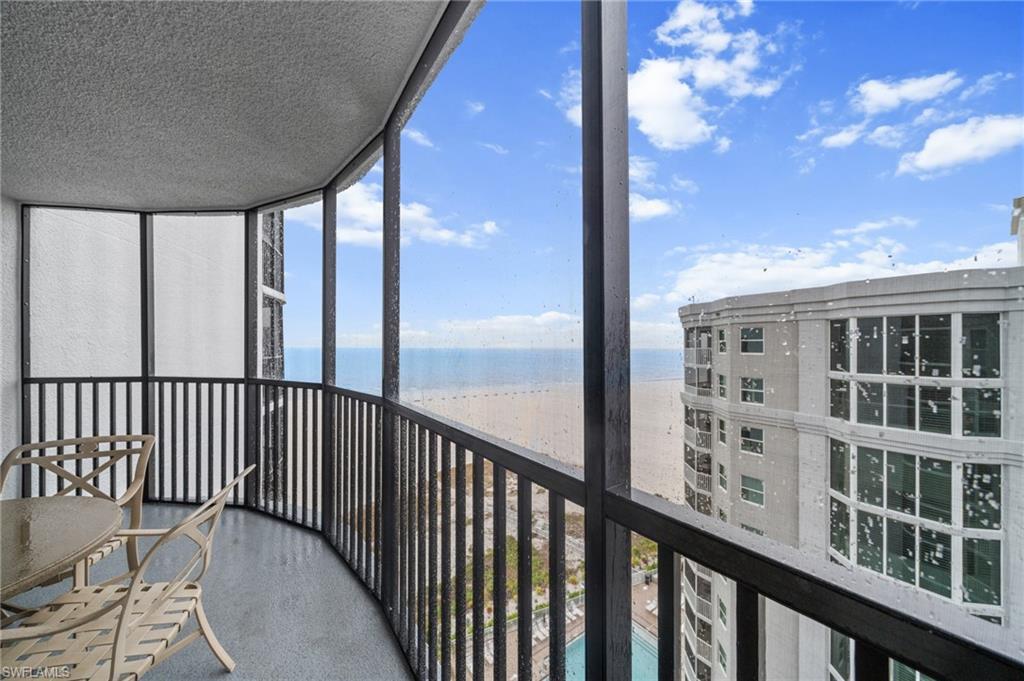 POINTE ESTERO - Residential