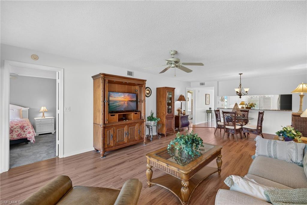 6945 Dennis CIR 203