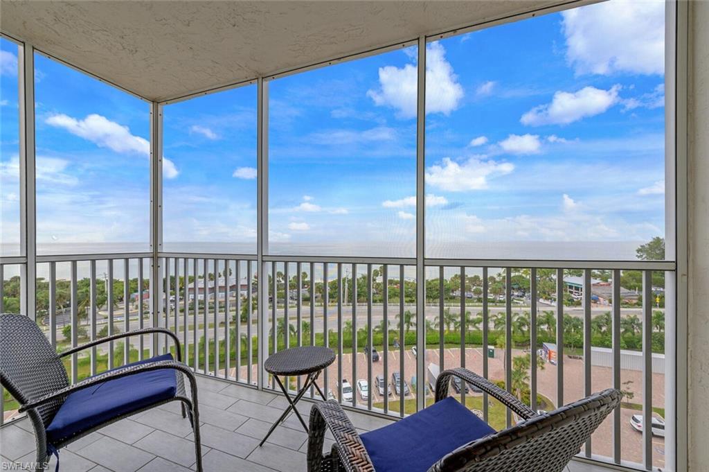 BEACH AND TENNIS CLUB - Residential